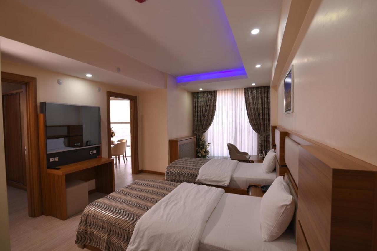 Mus Grand Hotel Kültér fotó