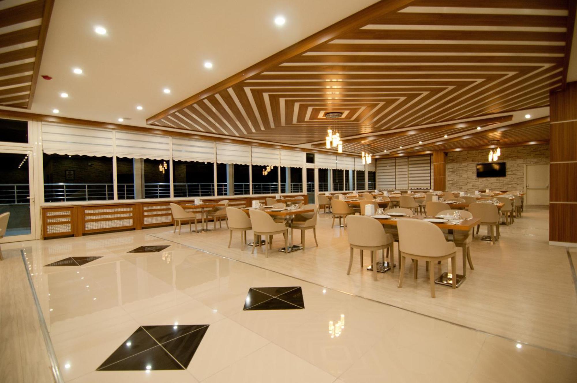 Mus Grand Hotel Kültér fotó