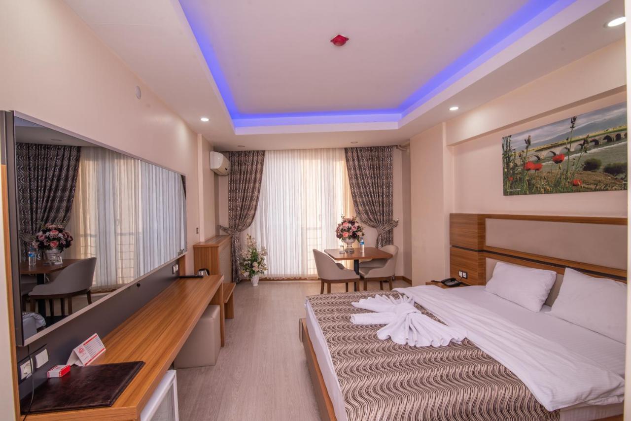 Mus Grand Hotel Kültér fotó