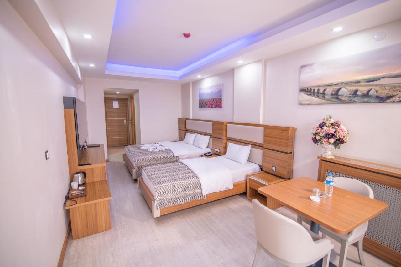 Mus Grand Hotel Kültér fotó